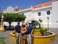 Friends with fountain