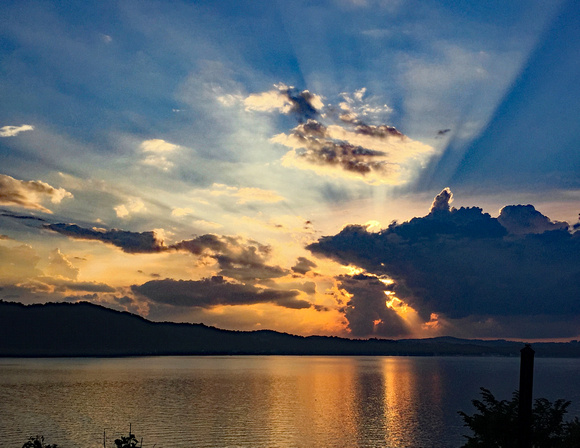 Susquehanna River sunset sunbeams