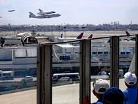 Space Shuttle landing at LAX on 747
